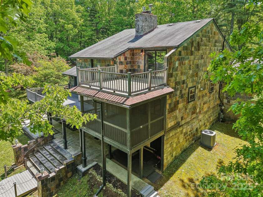 50 Whiskey Creek Road, Hendersonville, NC 28739.  MLS# CAR4257295, YatesRealty ID 12221. 