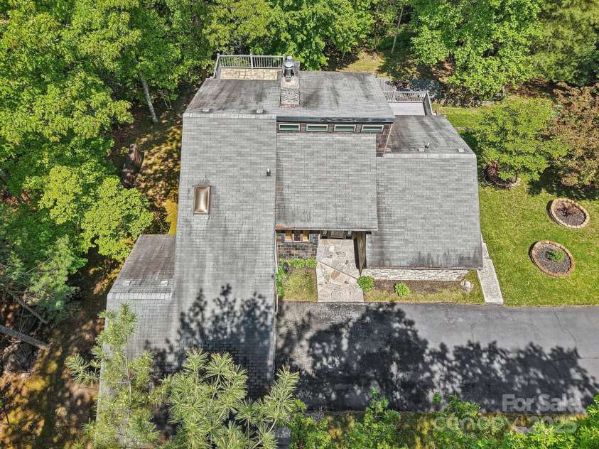 50 Whiskey Creek Road, Hendersonville, NC 28739.  MLS# CAR4257295, YatesRealty ID 12221. 