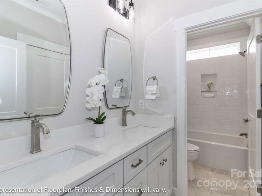 4271 Candlewood Drive, Sherrills Ford, NC 28673.  MLS# CAR4200729, YatesRealty ID 12222. 