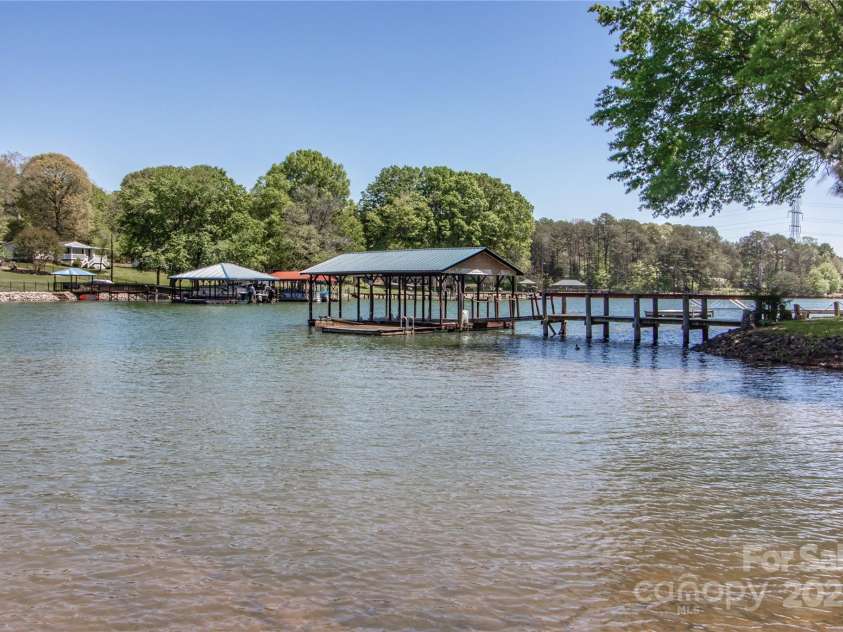 4271 Candlewood Drive, Sherrills Ford, NC 28673.  MLS# CAR4200729, YatesRealty ID 12222. Lake Access