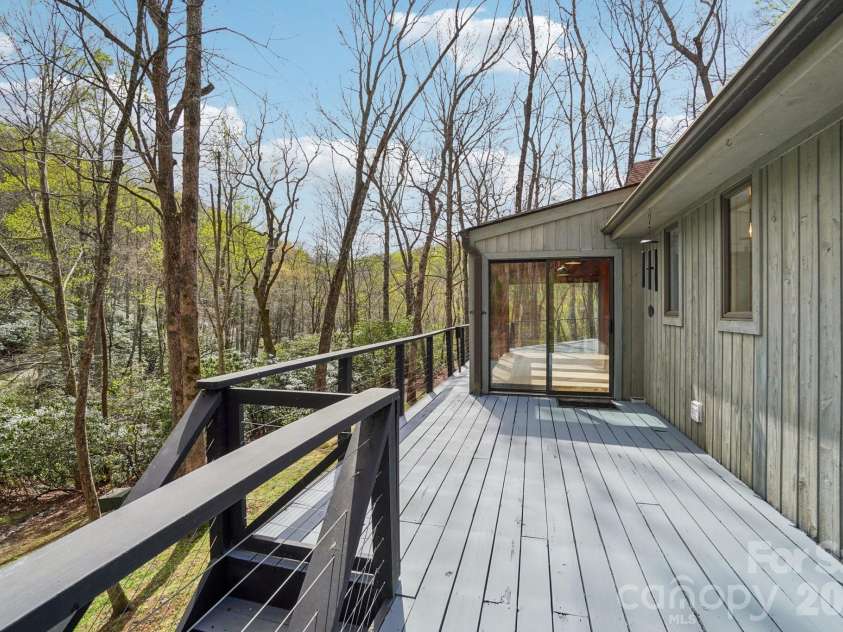 1115 Kilpatrick Road, Hendersonville, NC 28739.  MLS# CAR4368612, YatesRealty ID 12223. 