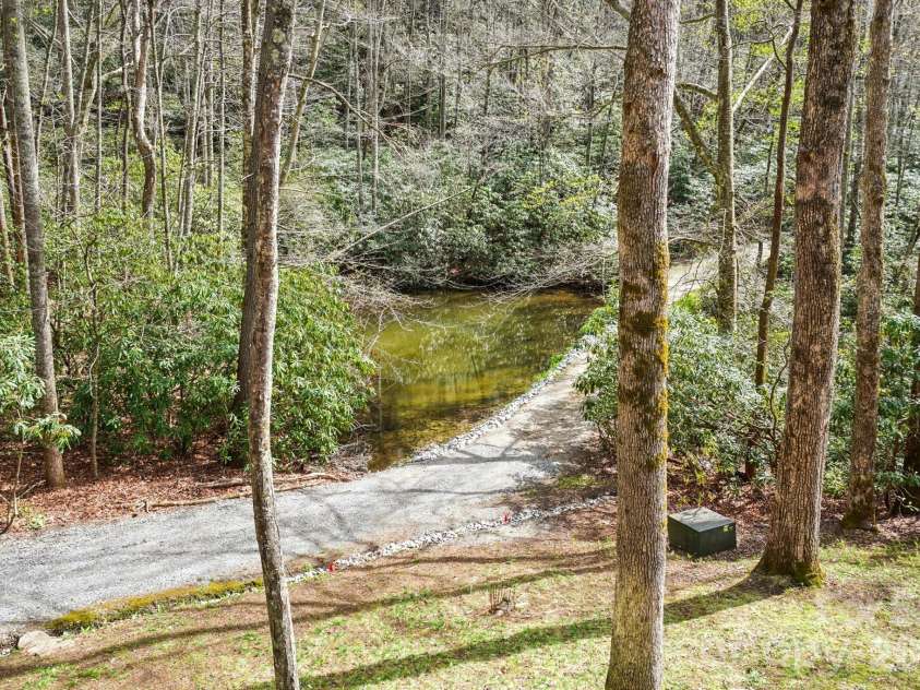 1115 Kilpatrick Road, Hendersonville, NC 28739.  MLS# CAR4368612, YatesRealty ID 12223. 