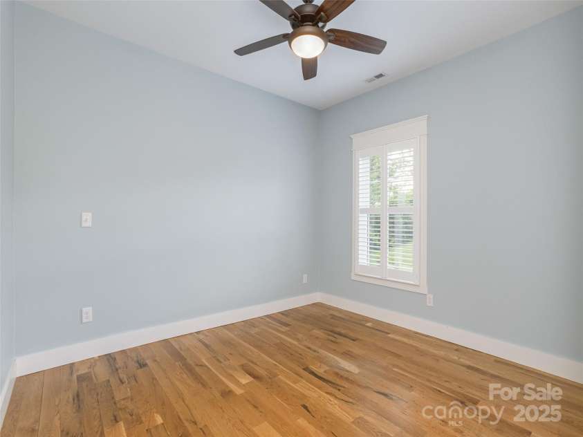 76 Foundry Lane, Hendersonville, NC 28792.  MLS# CAR4255928, YatesRealty ID 12223. 