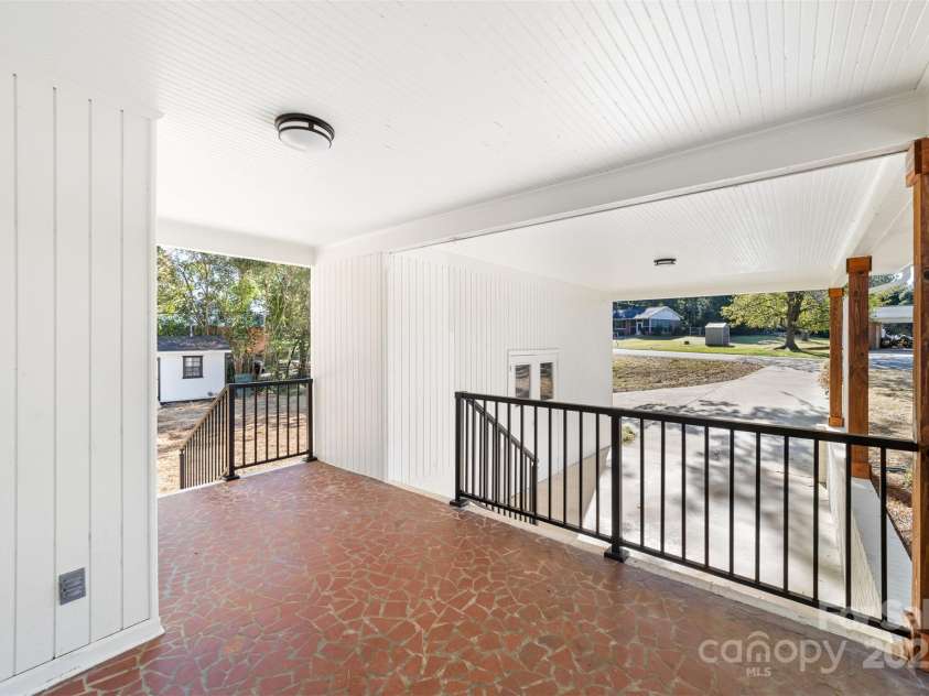 3503 Linwood Road, Gastonia, NC 28052.  MLS# CAR4192661, YatesRealty ID 12224. 