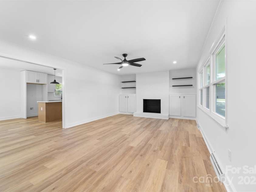 3503 Linwood Road, Gastonia, NC 28052.  MLS# CAR4192661, YatesRealty ID 12224. 