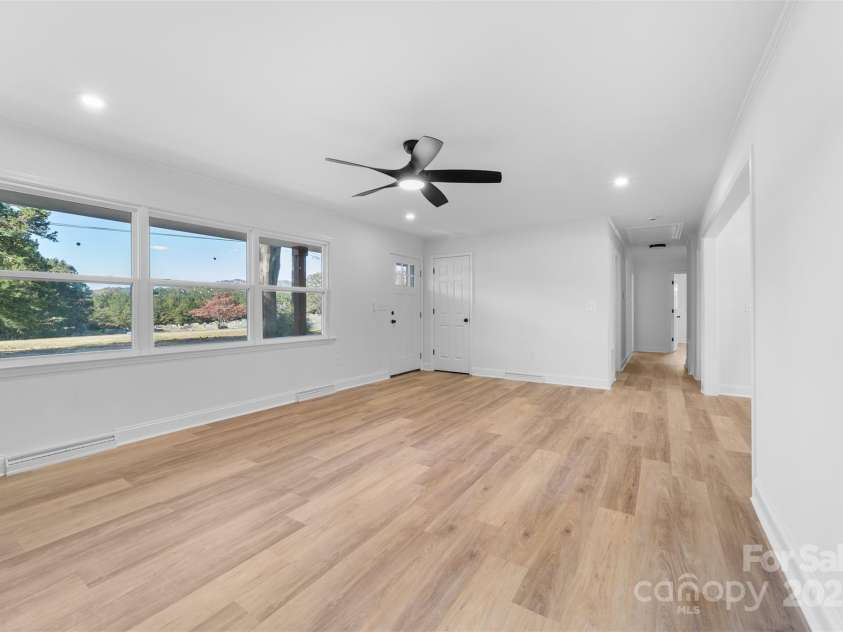 3503 Linwood Road, Gastonia, NC 28052.  MLS# CAR4192661, YatesRealty ID 12224. 