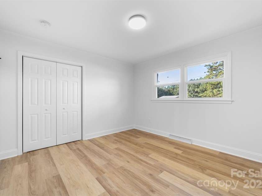 3503 Linwood Road, Gastonia, NC 28052.  MLS# CAR4192661, YatesRealty ID 12224. 