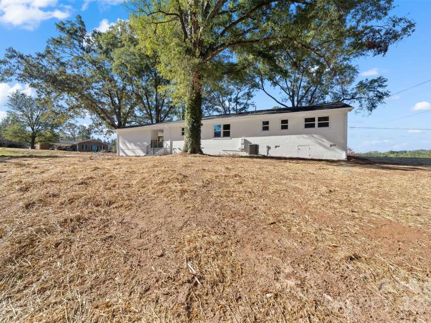3503 Linwood Road, Gastonia, NC 28052.  MLS# CAR4192661, YatesRealty ID 12224. 