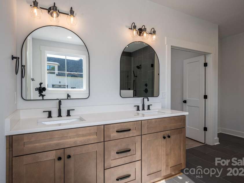 2313 Ivey Church Road, Maiden, NC 28650.  MLS# CAR4255573, YatesRealty ID 12225. Primary Bath