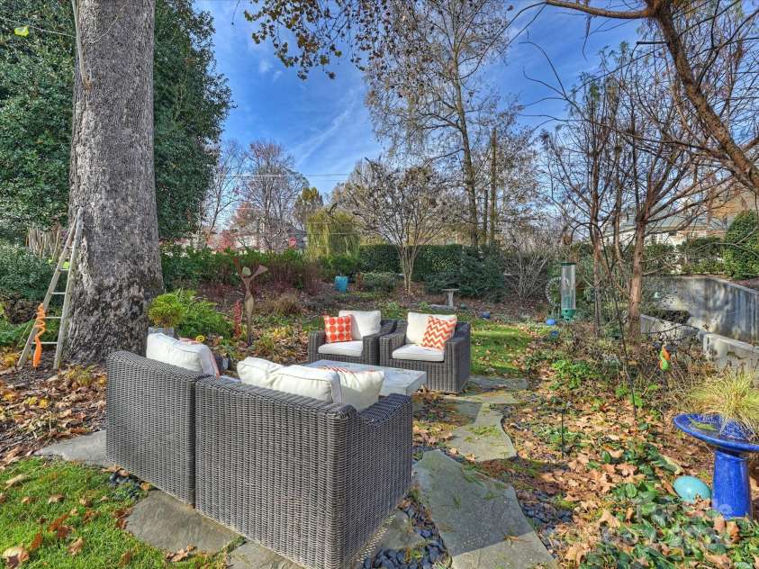 1401 Scotland Avenue, Charlotte, NC 28207.  MLS# CAR4207507, YatesRealty ID 12226. Rear Patio