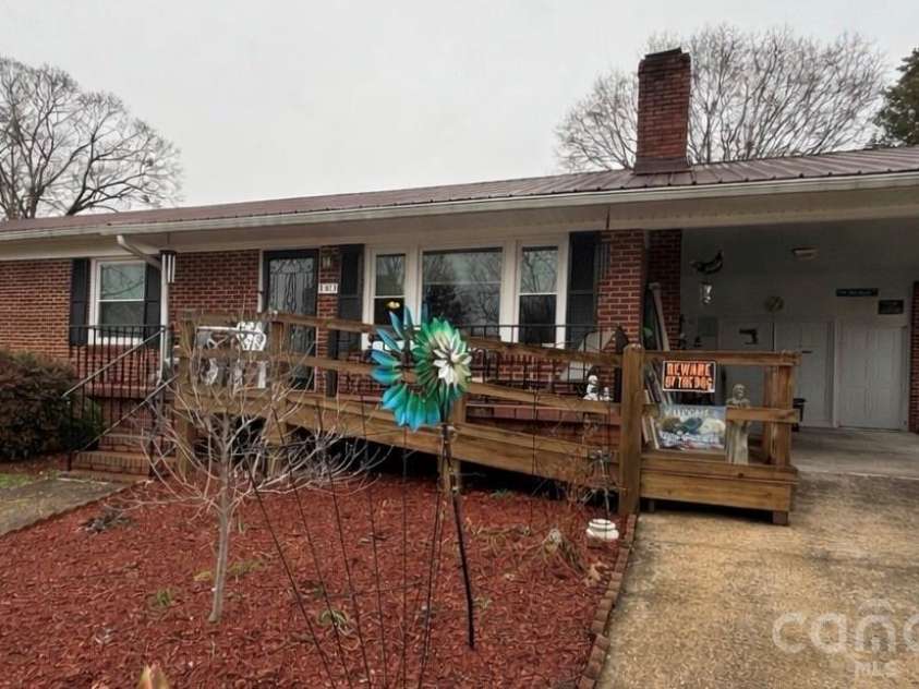 503 9th Avenue, Conover, NC 28613.  MLS# CAR4352494, YatesRealty ID 12226. 