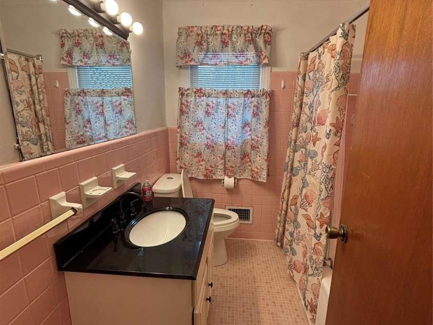 503 9th Avenue, Conover, NC 28613.  MLS# CAR4352494, YatesRealty ID 12226. 