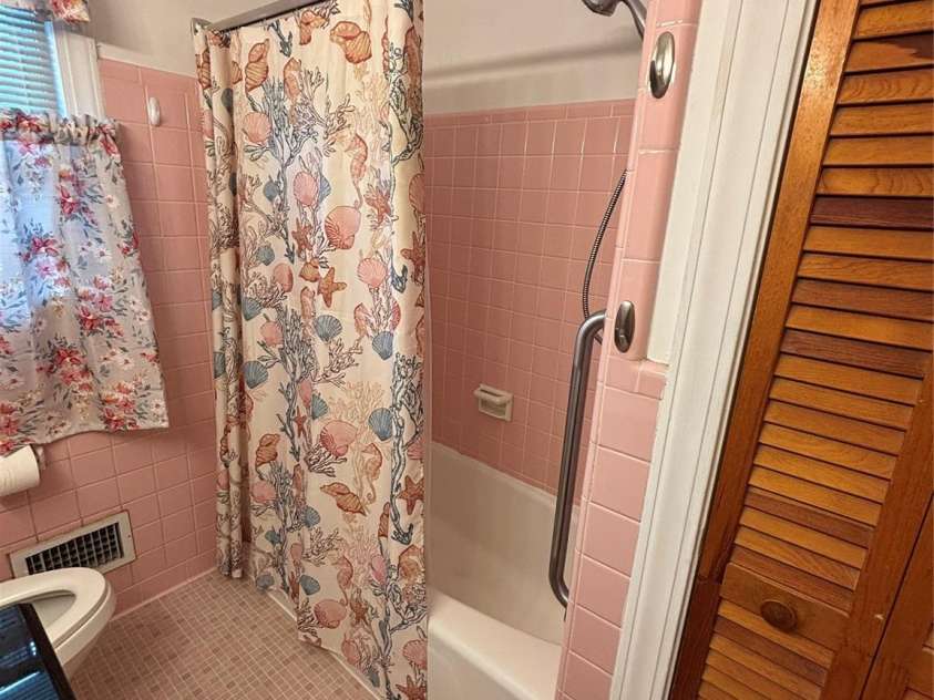 503 9th Avenue, Conover, NC 28613.  MLS# CAR4352494, YatesRealty ID 12226. 