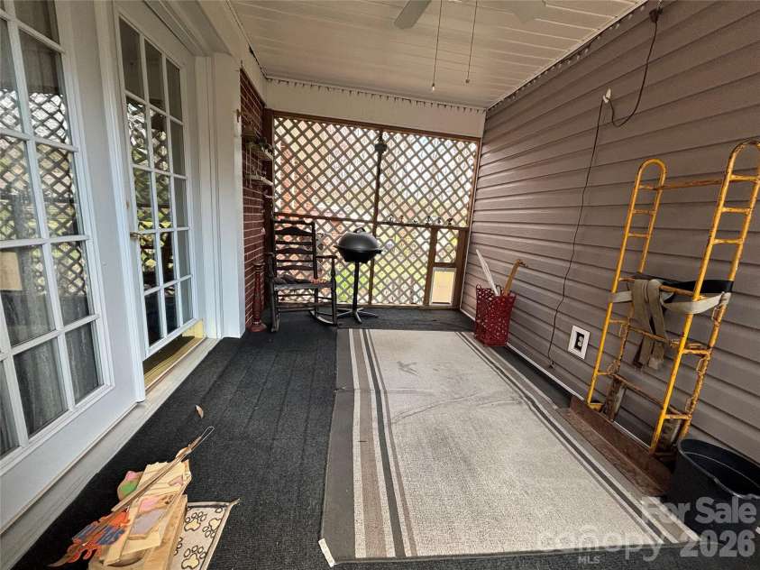 503 9th Avenue, Conover, NC 28613.  MLS# CAR4352494, YatesRealty ID 12226. 