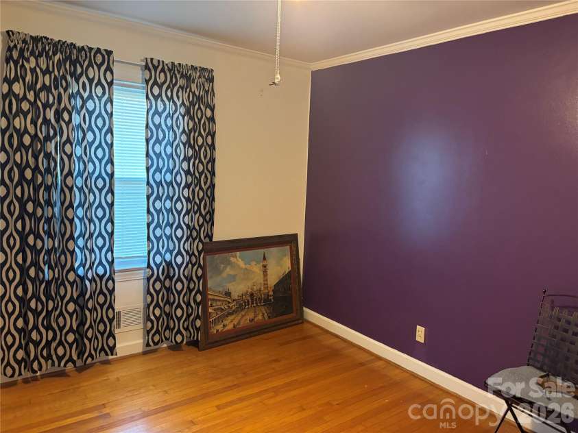 503 9th Avenue, Conover, NC 28613.  MLS# CAR4352494, YatesRealty ID 12226. Each room features an accent wall