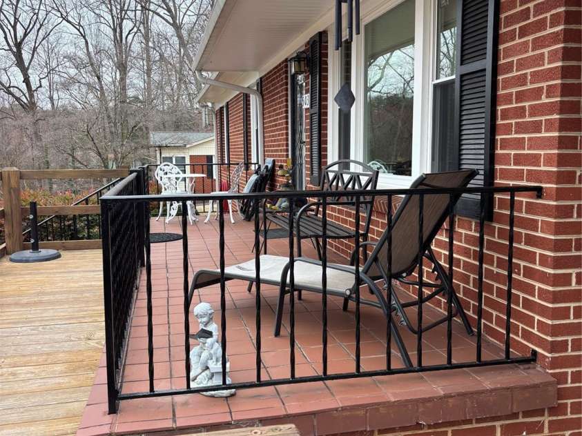503 9th Avenue, Conover, NC 28613.  MLS# CAR4352494, YatesRealty ID 12226. Home is handicap accessible