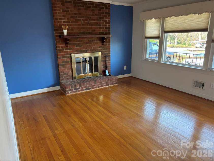 503 9th Avenue, Conover, NC 28613.  MLS# CAR4352494, YatesRealty ID 12226. This home is so well kept, updated windows seen here