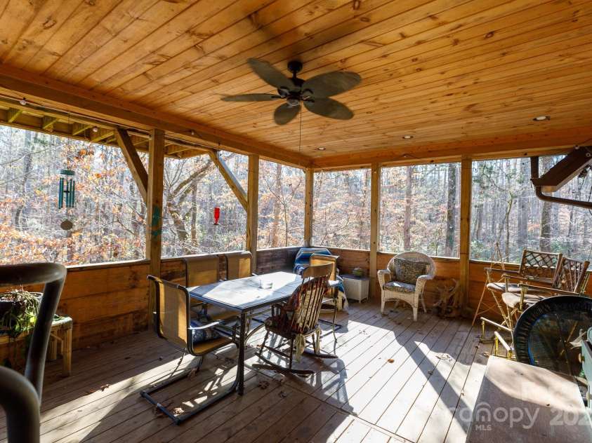 633 Weston Acres Road, Fort Lawn, SC 29714.  MLS# CAR4206008, YatesRealty ID 12227. 