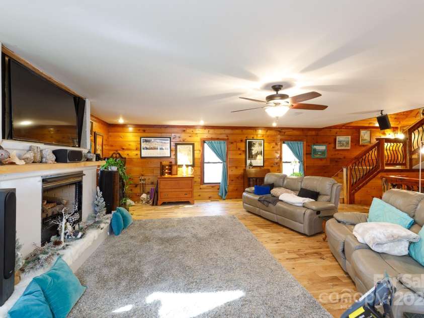 633 Weston Acres Road, Fort Lawn, SC 29714.  MLS# CAR4206008, YatesRealty ID 12227. 