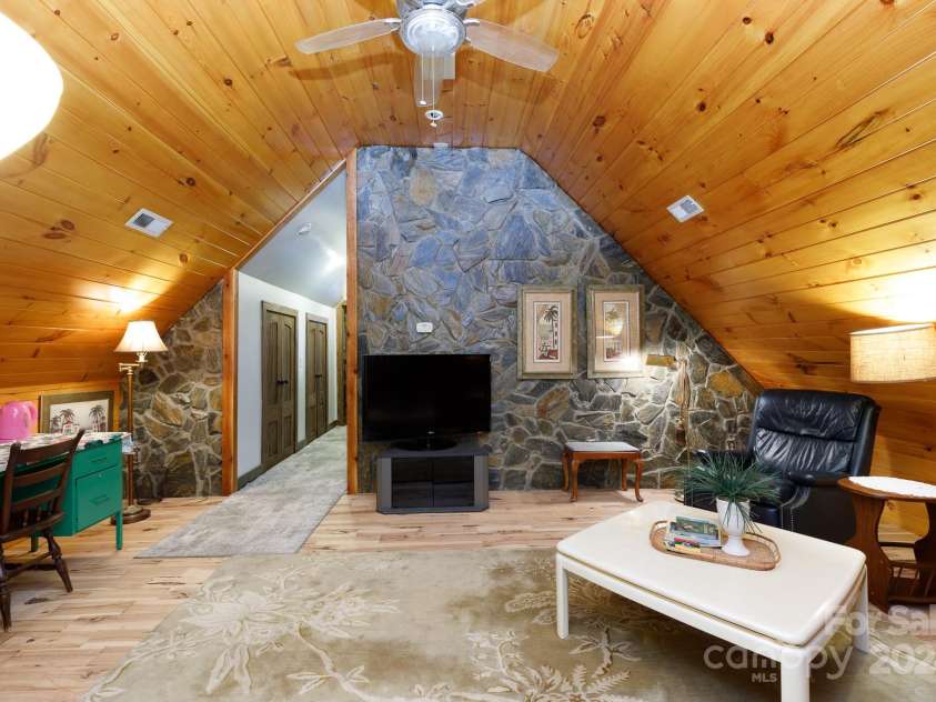 633 Weston Acres Road, Fort Lawn, SC 29714.  MLS# CAR4206008, YatesRealty ID 12227. 