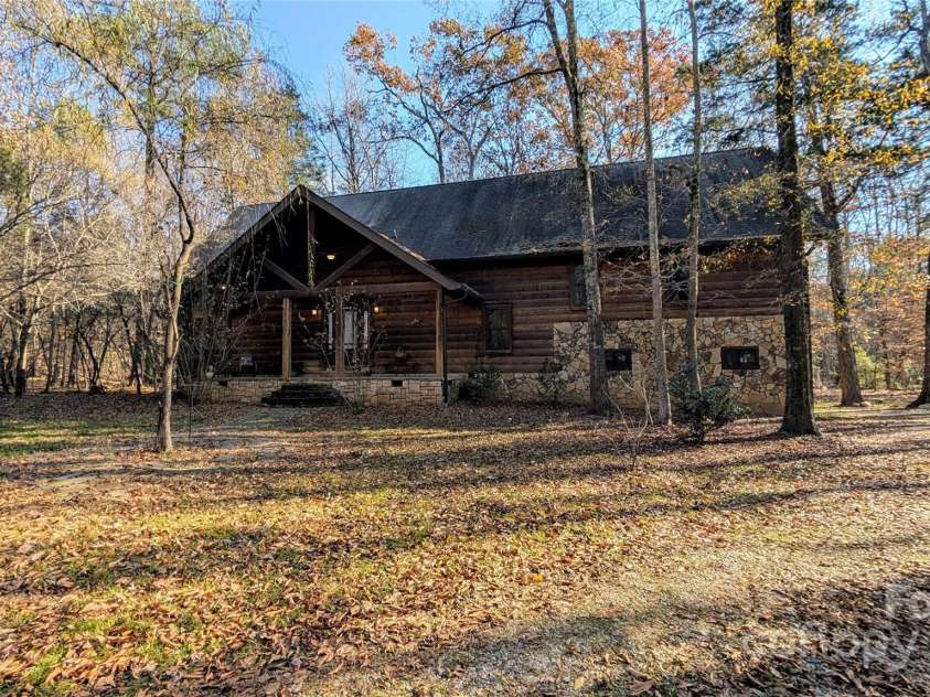633 Weston Acres Road, Fort Lawn, SC 29714.  MLS# CAR4206008, YatesRealty ID 12227. 