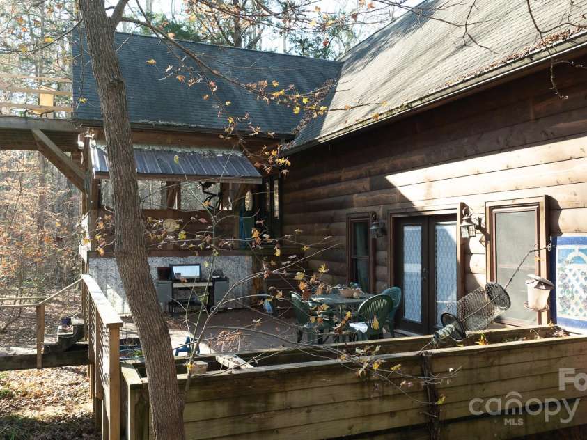 633 Weston Acres Road, Fort Lawn, SC 29714.  MLS# CAR4206008, YatesRealty ID 12227. 