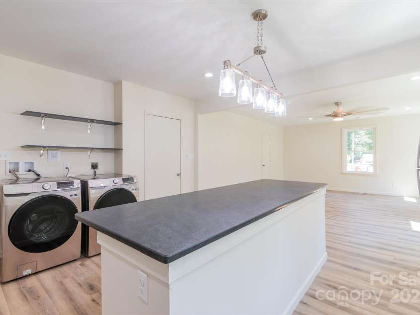 506 Marion Street, Shelby, NC 28150.  MLS# CAR4305577, YatesRealty ID 12228. 