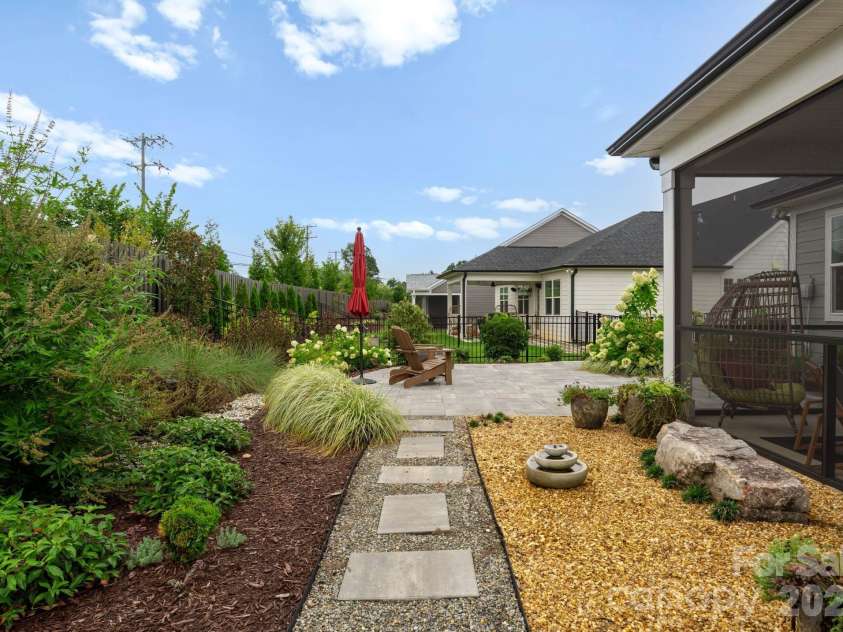 13630 Tranquil Day Drive, Matthews, NC 28105.  MLS# CAR4361521, YatesRealty ID 12229. 