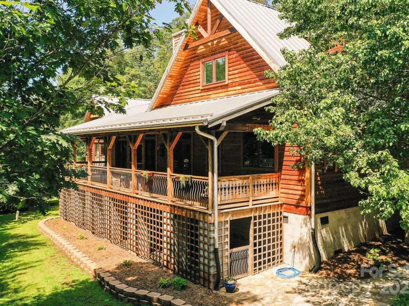 1048 River Road, Sylva, NC 28779.  MLS# CAR4321183, YatesRealty ID 12230. 