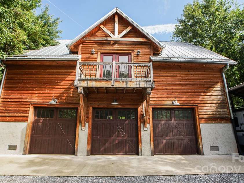 1048 River Road, Sylva, NC 28779.  MLS# CAR4321183, YatesRealty ID 12230. 