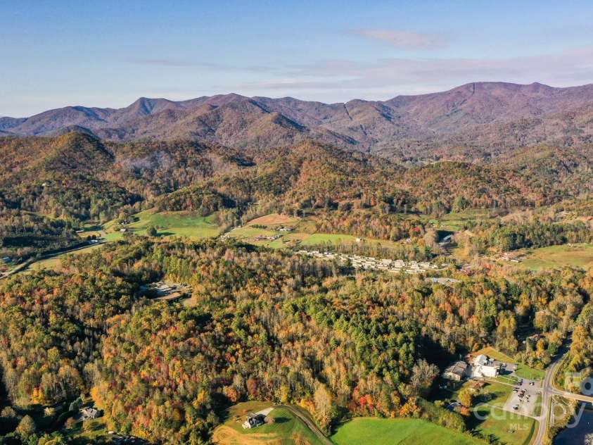 1048 River Road, Sylva, NC 28779.  MLS# CAR4321183, YatesRealty ID 12230. 