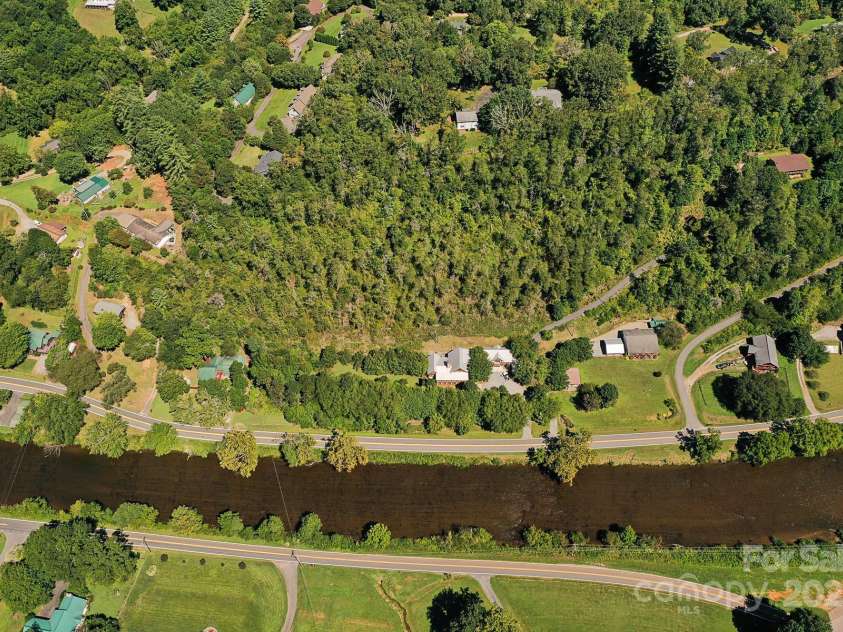 1048 River Road, Sylva, NC 28779.  MLS# CAR4321183, YatesRealty ID 12230. 
