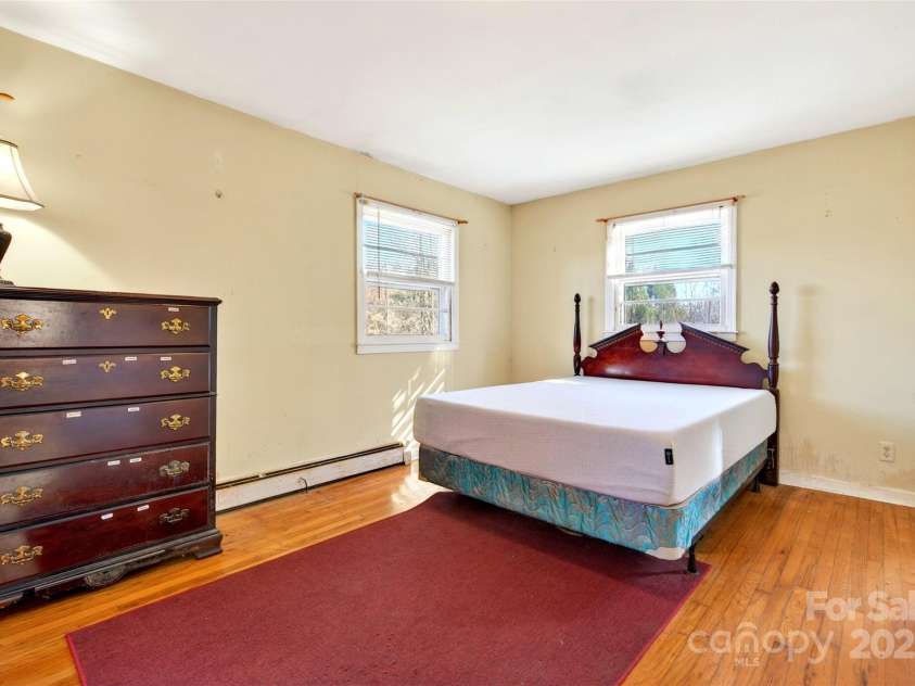 106 Chapel Street, Spruce Pine, NC 28777.  MLS# CAR4248002, YatesRealty ID 12232. 