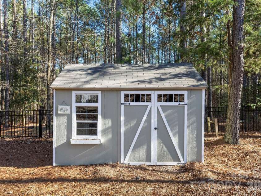 6065 Chimney Bluff Road, Lancaster, SC 29720.  MLS# CAR4334655, YatesRealty ID 12232. 