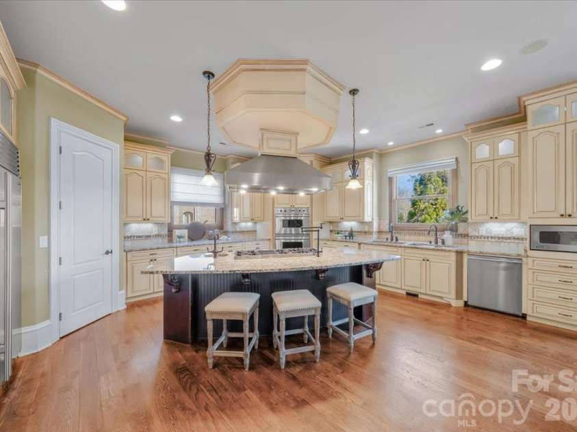 1900 Funny Cide Drive, Waxhaw, NC 28173.  MLS# CAR4360156, YatesRealty ID 12233. 