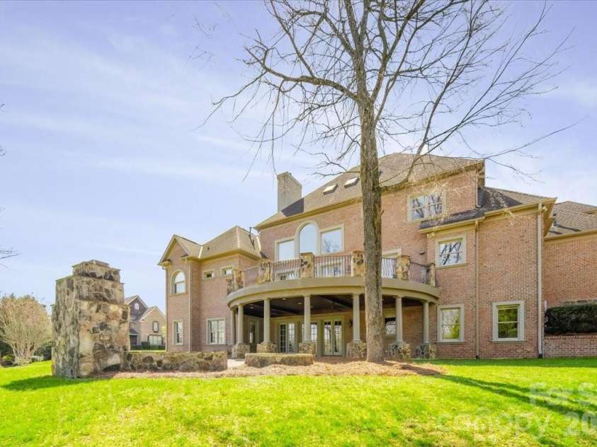 1900 Funny Cide Drive, Waxhaw, NC 28173.  MLS# CAR4360156, YatesRealty ID 12233. 