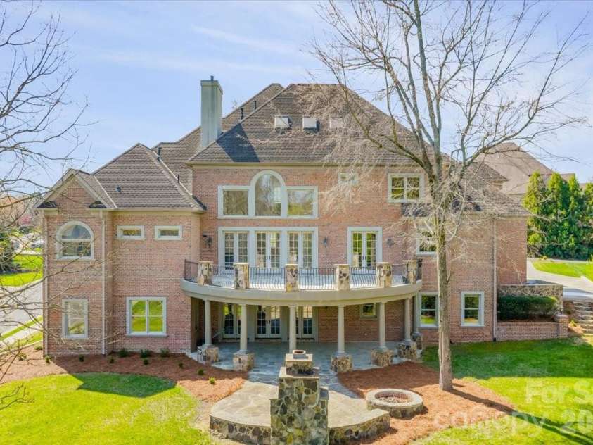 1900 Funny Cide Drive, Waxhaw, NC 28173.  MLS# CAR4360156, YatesRealty ID 12233. 