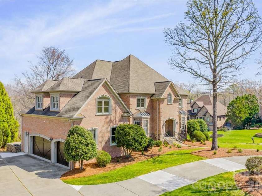 1900 Funny Cide Drive, Waxhaw, NC 28173.  MLS# CAR4360156, YatesRealty ID 12233. 