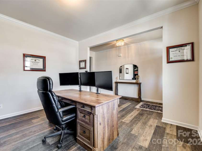 19010 Hawk Haven Lane, Charlotte, NC 28278.  MLS# CAR4244442, YatesRealty ID 12233. 