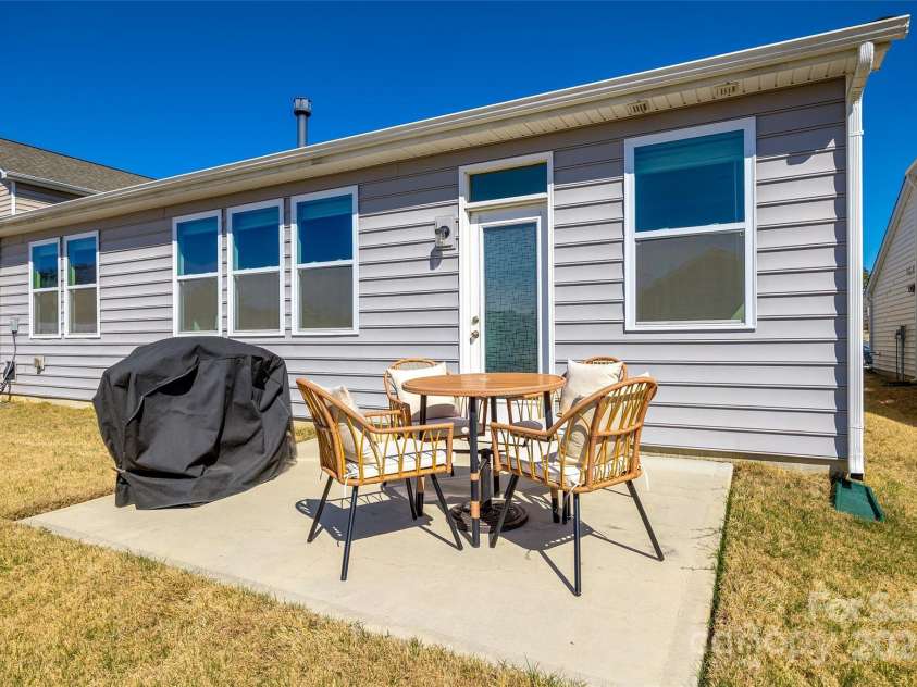 19010 Hawk Haven Lane, Charlotte, NC 28278.  MLS# CAR4244442, YatesRealty ID 12233. 