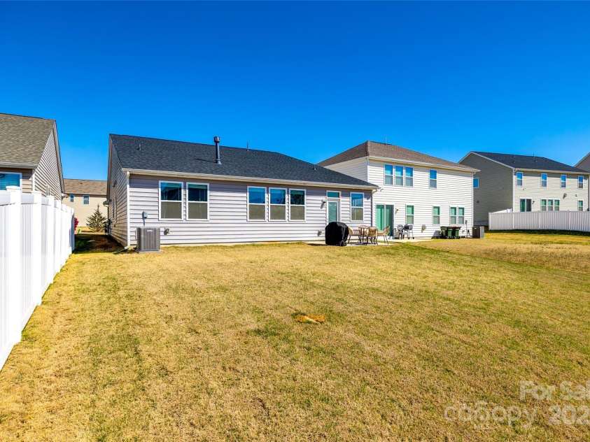 19010 Hawk Haven Lane, Charlotte, NC 28278.  MLS# CAR4244442, YatesRealty ID 12233. 