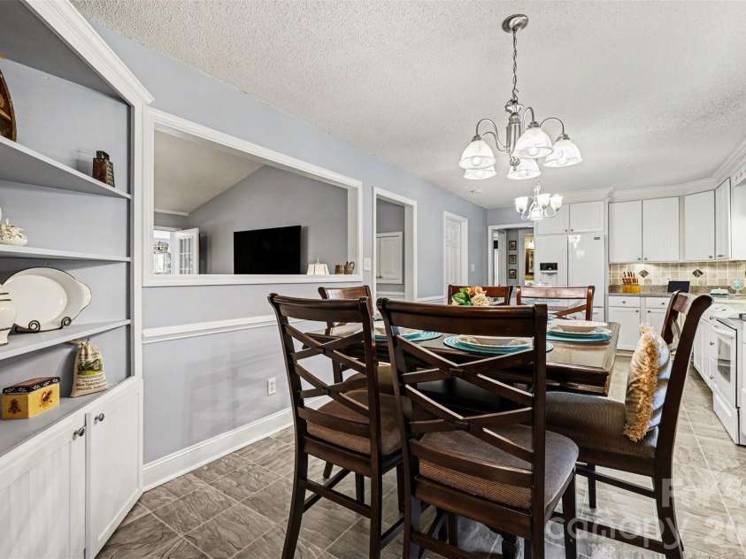 2199 Coddle Creek Highway, Mooresville, NC 28115.  MLS# CAR4359569, YatesRealty ID 12235. Dining Room