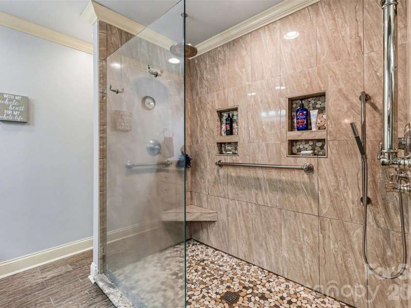 2199 Coddle Creek Highway, Mooresville, NC 28115.  MLS# CAR4359569, YatesRealty ID 12235. Primary Bath