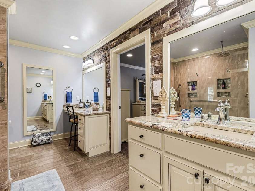 2199 Coddle Creek Highway, Mooresville, NC 28115.  MLS# CAR4359569, YatesRealty ID 12235. Primary Bath