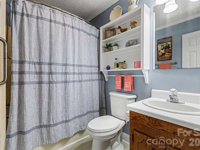 2199 Coddle Creek Highway, Mooresville, NC 28115.  MLS# CAR4359569, YatesRealty ID 12235. Secondary Bath