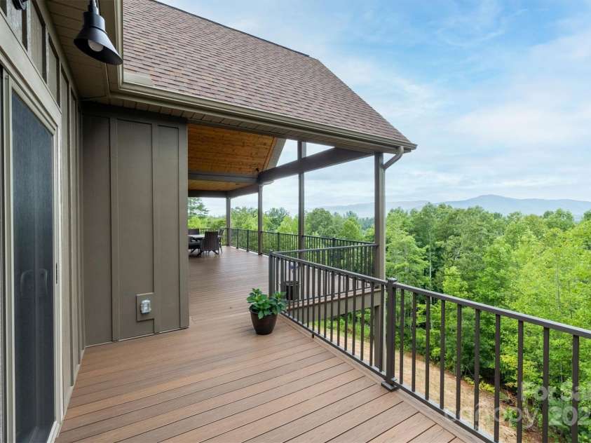 5417 Cedar Cove Way, Lenoir, NC 28645.  MLS# CAR4288277, YatesRealty ID 12235. 