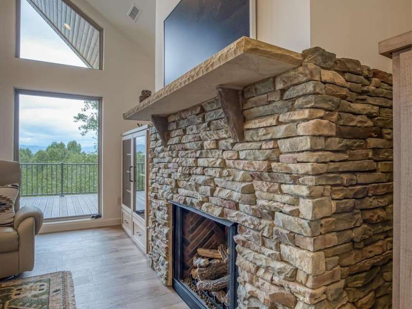 5417 Cedar Cove Way, Lenoir, NC 28645.  MLS# CAR4288277, YatesRealty ID 12235. 