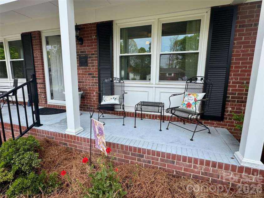 1104 Amigo Drive, Concord, NC 28025.  MLS# CAR4369171, YatesRealty ID 12236. 