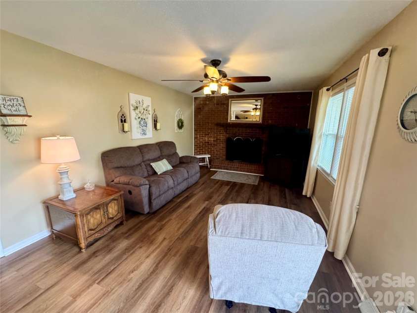 1104 Amigo Drive, Concord, NC 28025.  MLS# CAR4369171, YatesRealty ID 12236. 