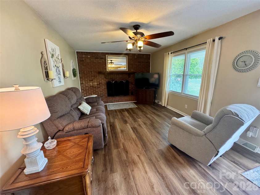 1104 Amigo Drive, Concord, NC 28025.  MLS# CAR4369171, YatesRealty ID 12236. 